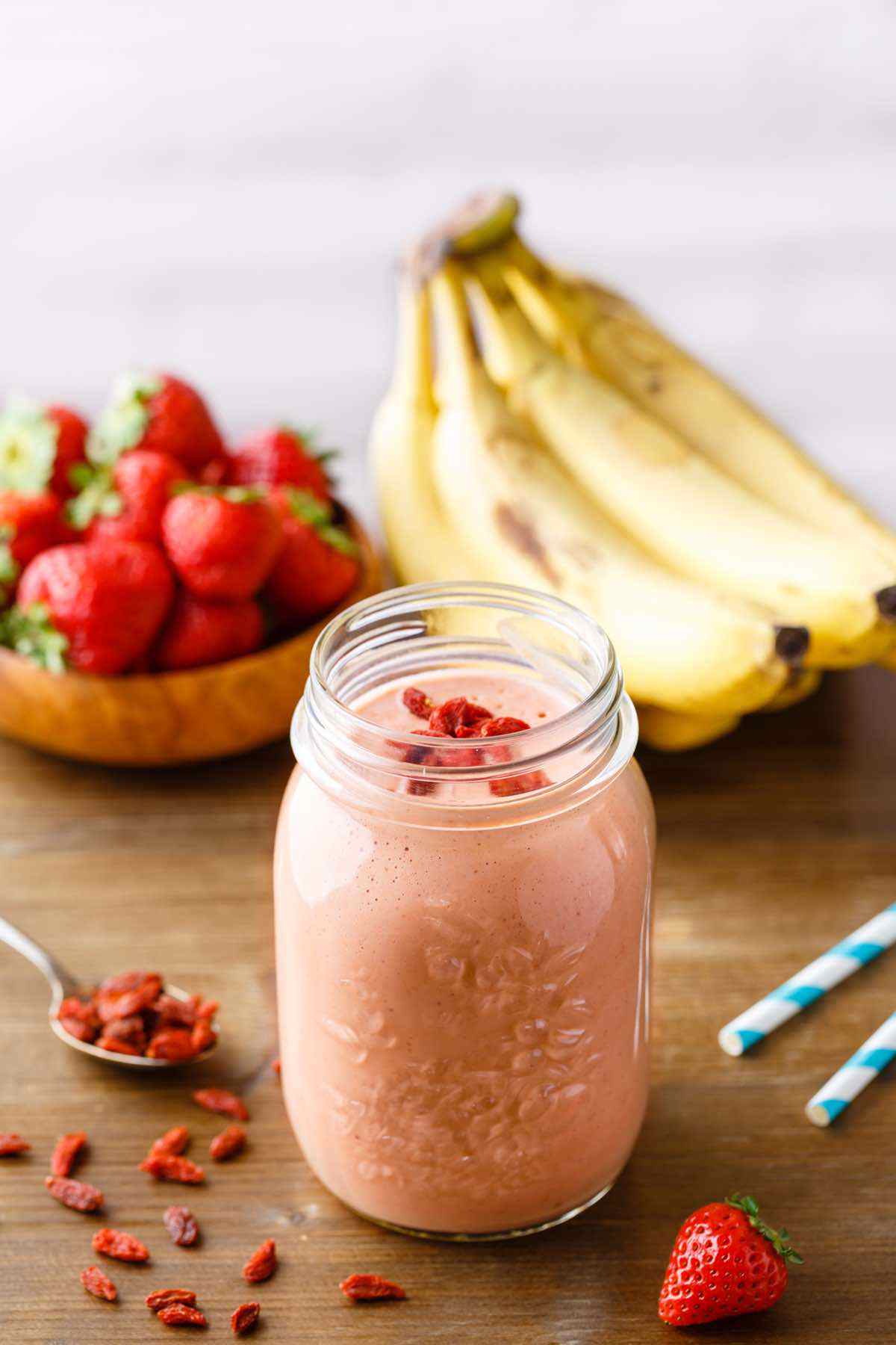 BANANA STRAWBERRY